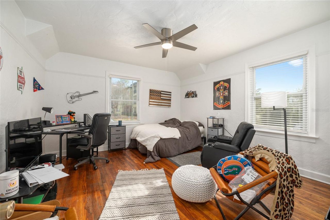 949 SW 13th Street, Gainesville, FL 32601 Photo