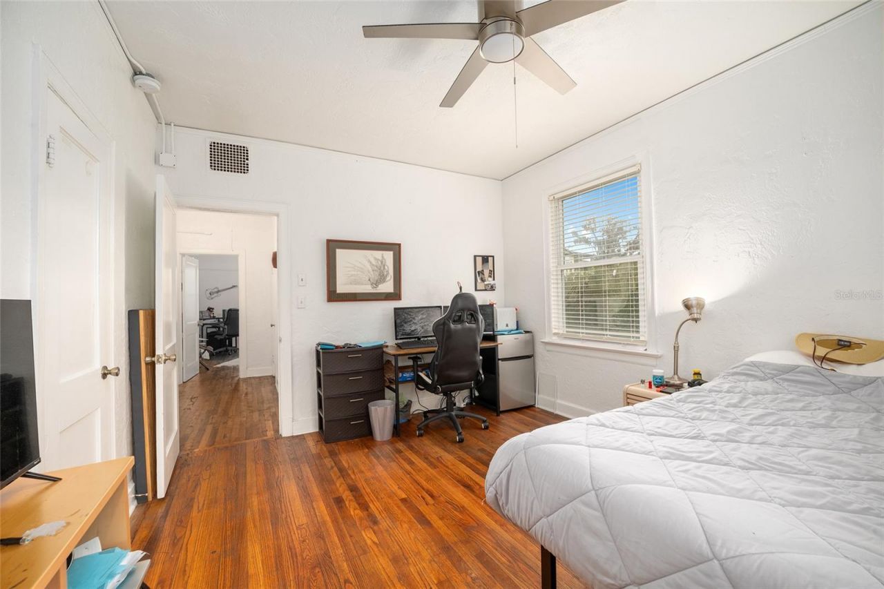 949 SW 13th Street, Gainesville, FL 32601 Photo