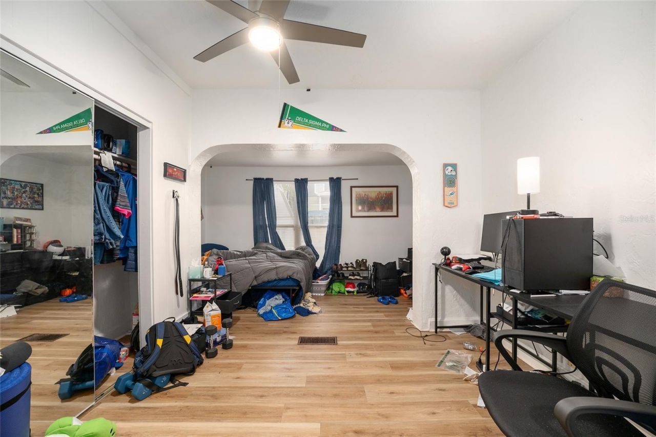 949 SW 13th Street, Gainesville, FL 32601 Photo