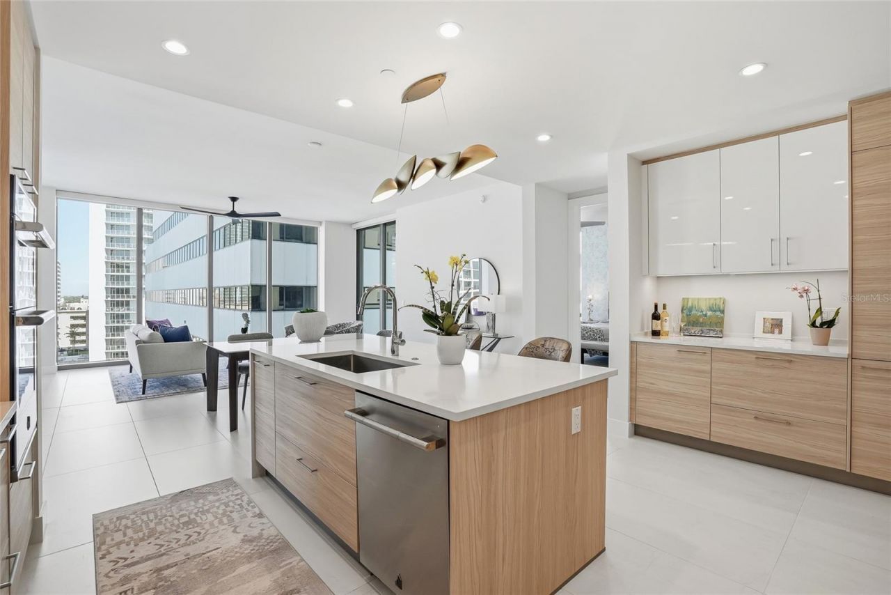 301 1st Street S, Unit 1104, Saint Petersburg, FL 33701 Photo