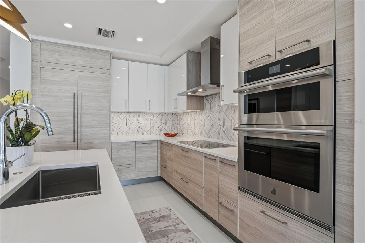 301 1st Street S, Unit 1104, Saint Petersburg, FL 33701 Photo