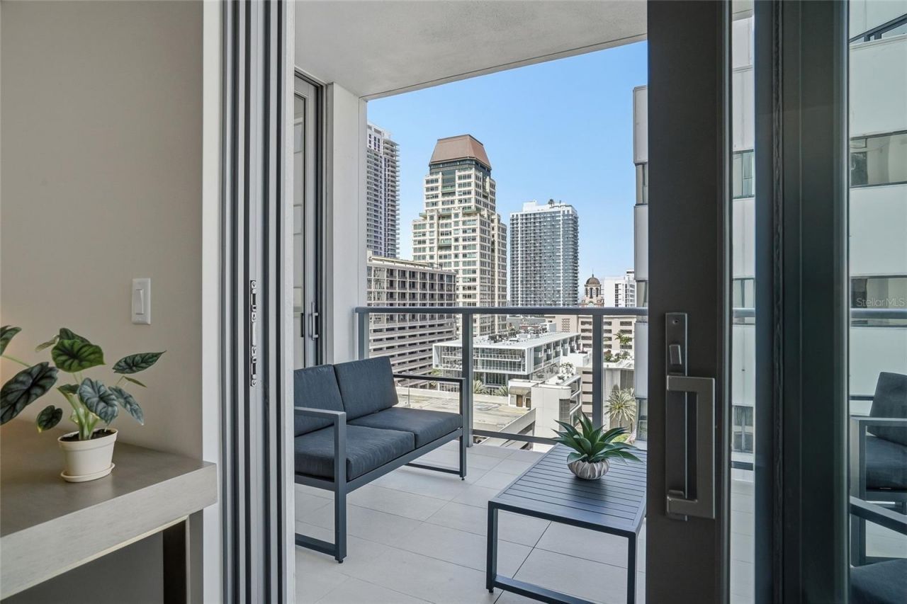 301 1st Street S, Unit 1104, Saint Petersburg, FL 33701 Photo