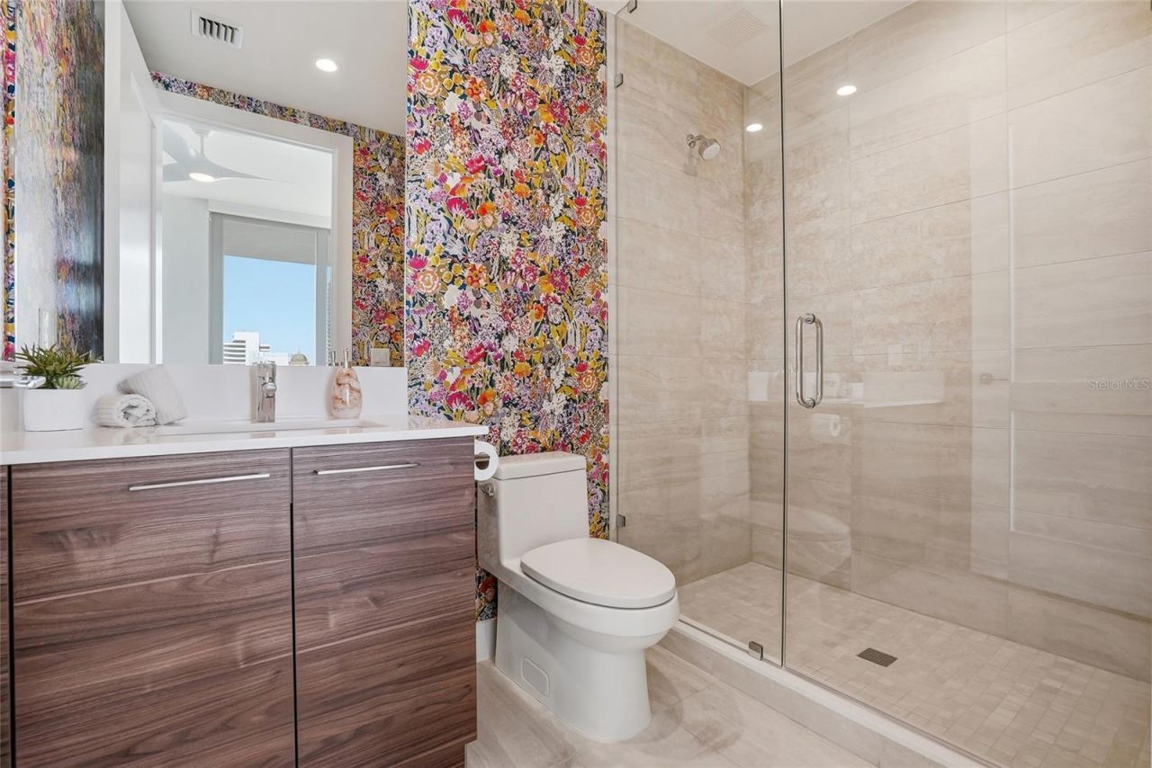 301 1st Street S, Unit 1104, Saint Petersburg, FL 33701 Photo