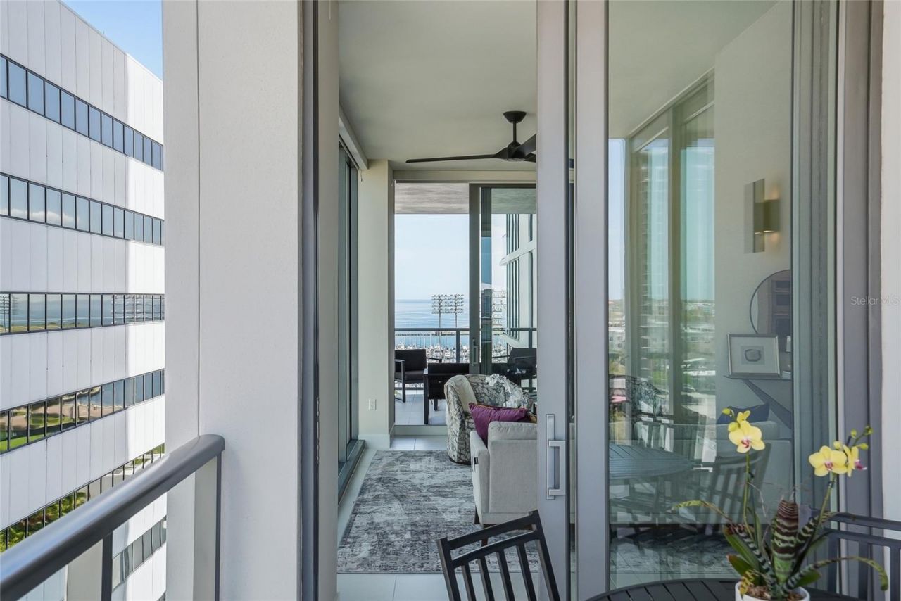 301 1st Street S, Unit 1104, Saint Petersburg, FL 33701 Photo