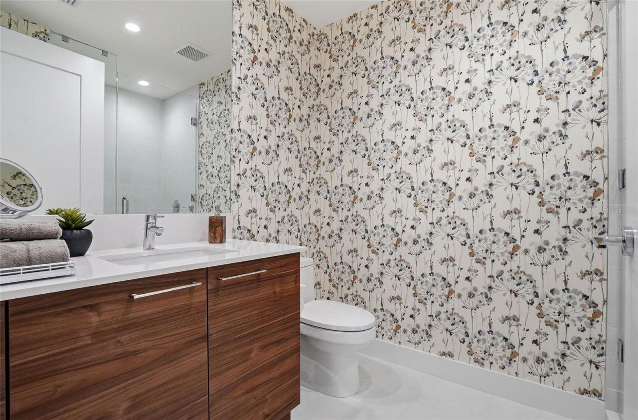 301 1st Street S, Unit 1104, Saint Petersburg, FL 33701 Photo