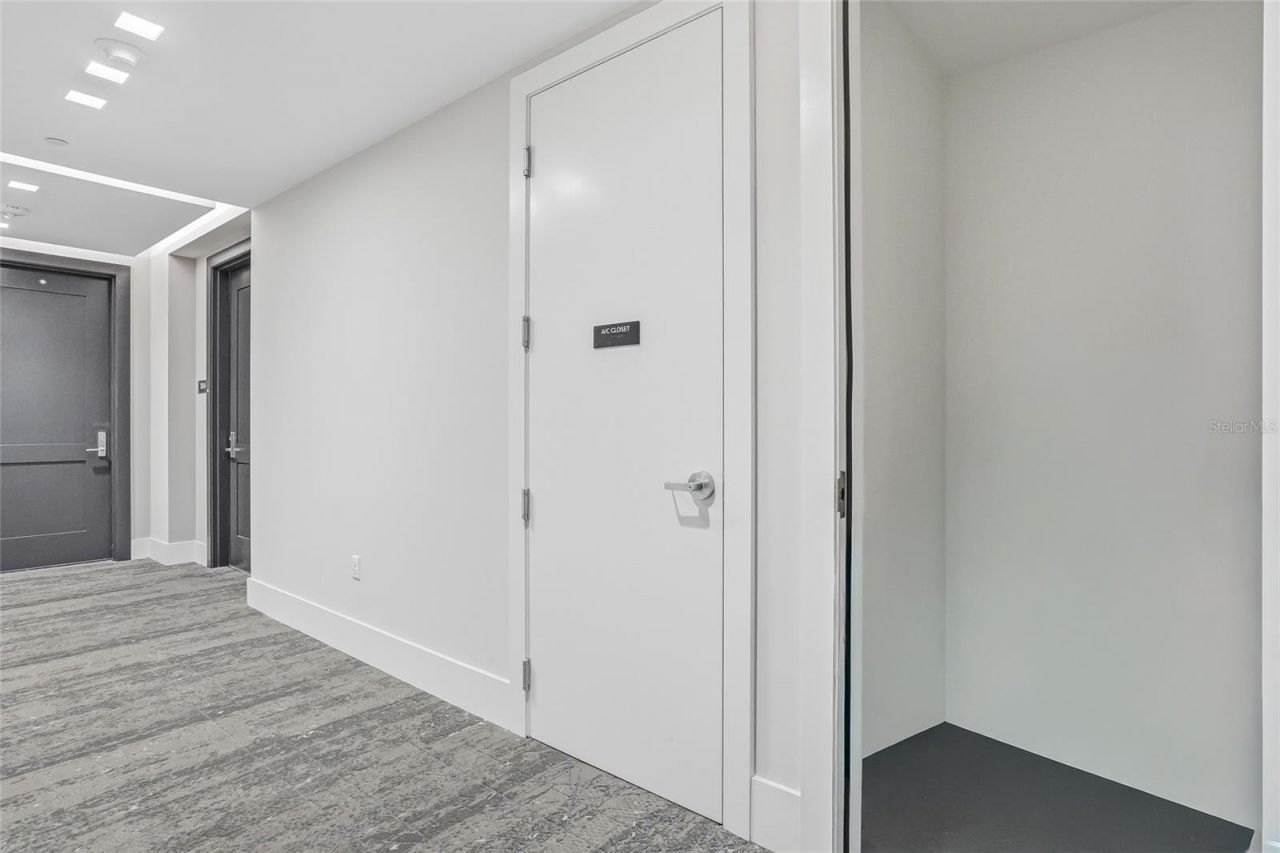 301 1st Street S, Unit 1104, Saint Petersburg, FL 33701 Photo