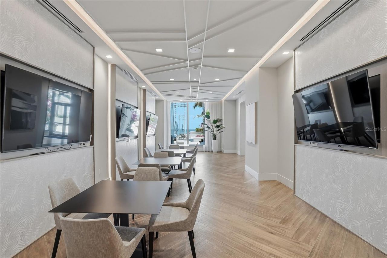 301 1st Street S, Unit 1104, Saint Petersburg, FL 33701 Photo