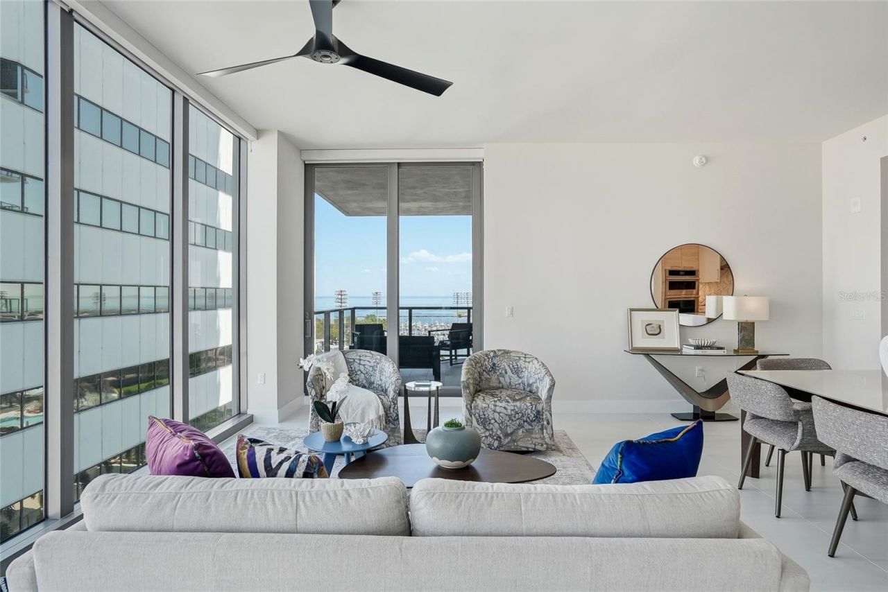 301 1st Street S, Unit 1104, Saint Petersburg, FL 33701 Photo