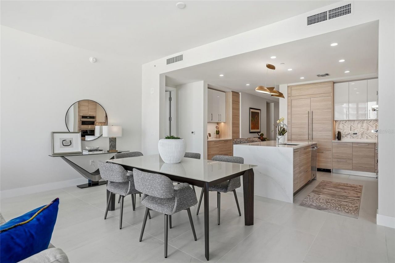 301 1st Street S, Unit 1104, Saint Petersburg, FL 33701 Photo