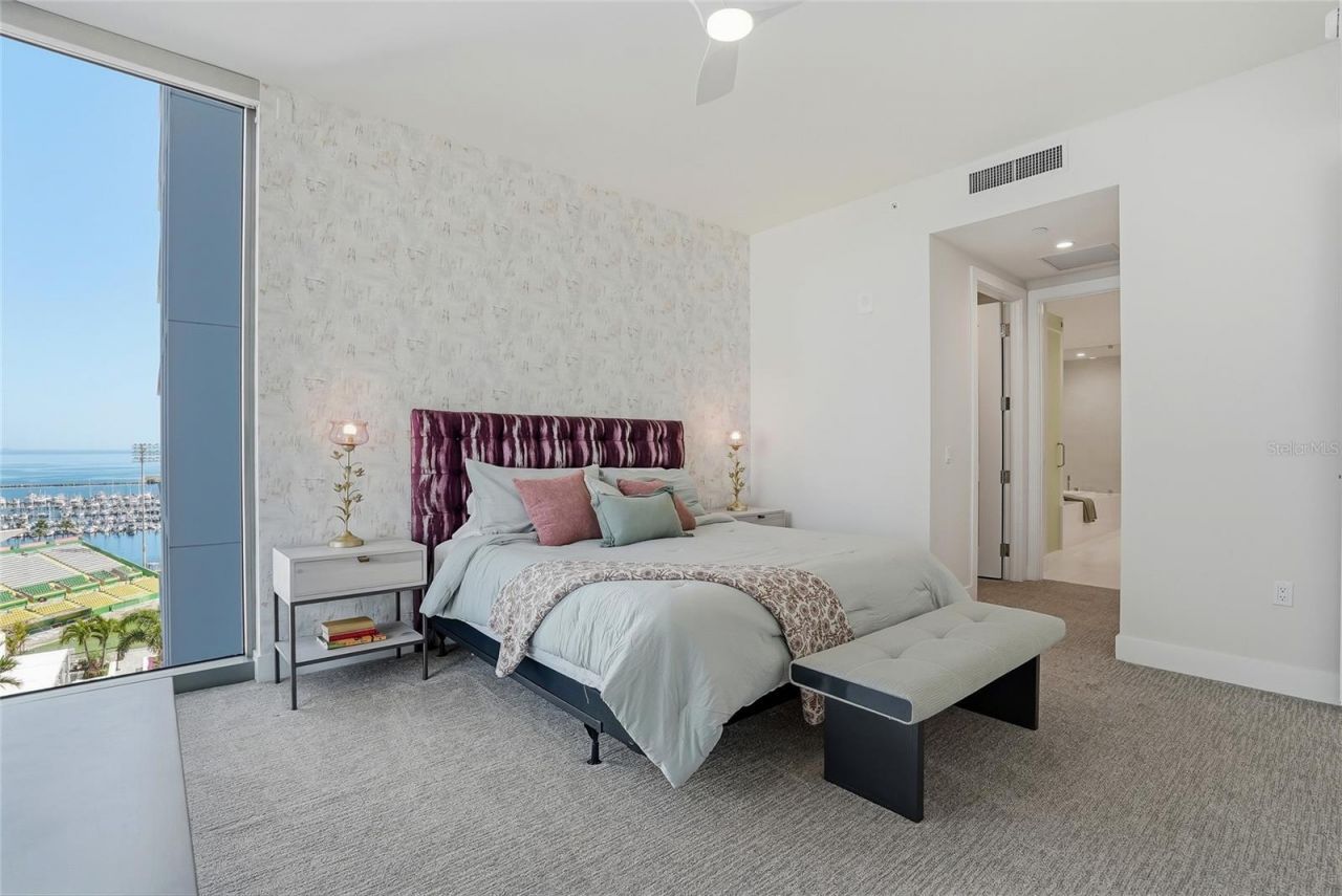 301 1st Street S, Unit 1104, Saint Petersburg, FL 33701 Photo