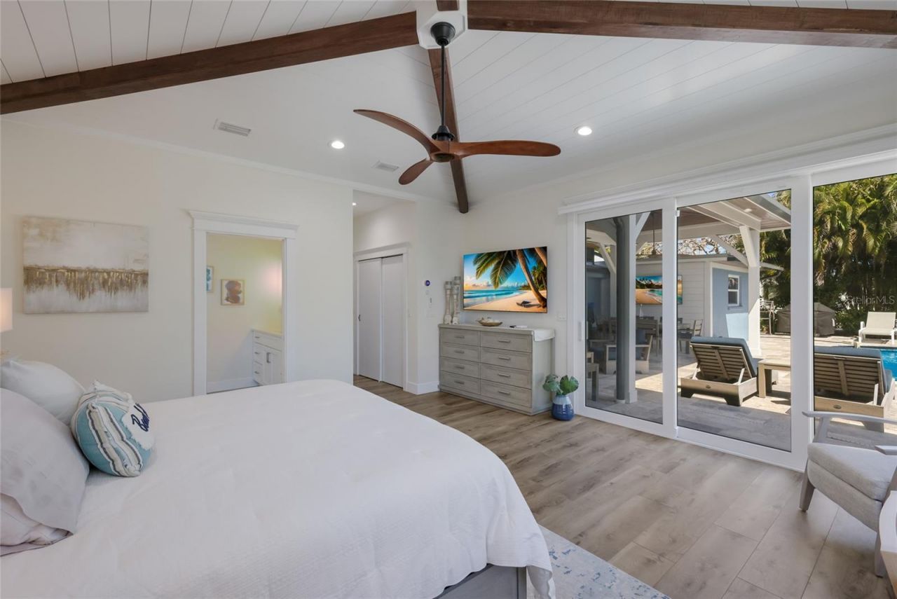 517 70th Street, Holmes Beach, FL 34217 Photo