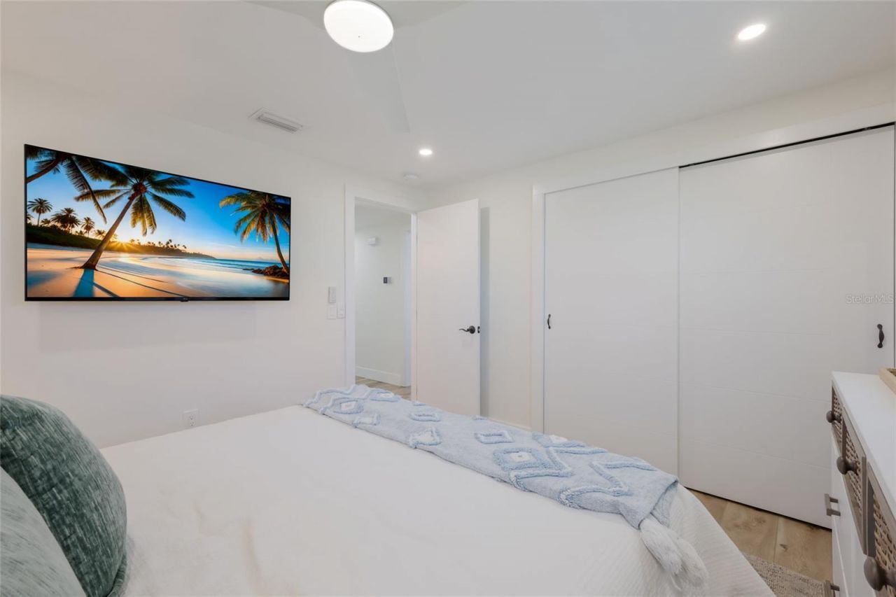 517 70th Street, Holmes Beach, FL 34217 Photo