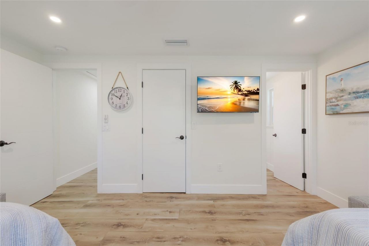 517 70th Street, Holmes Beach, FL 34217 Photo