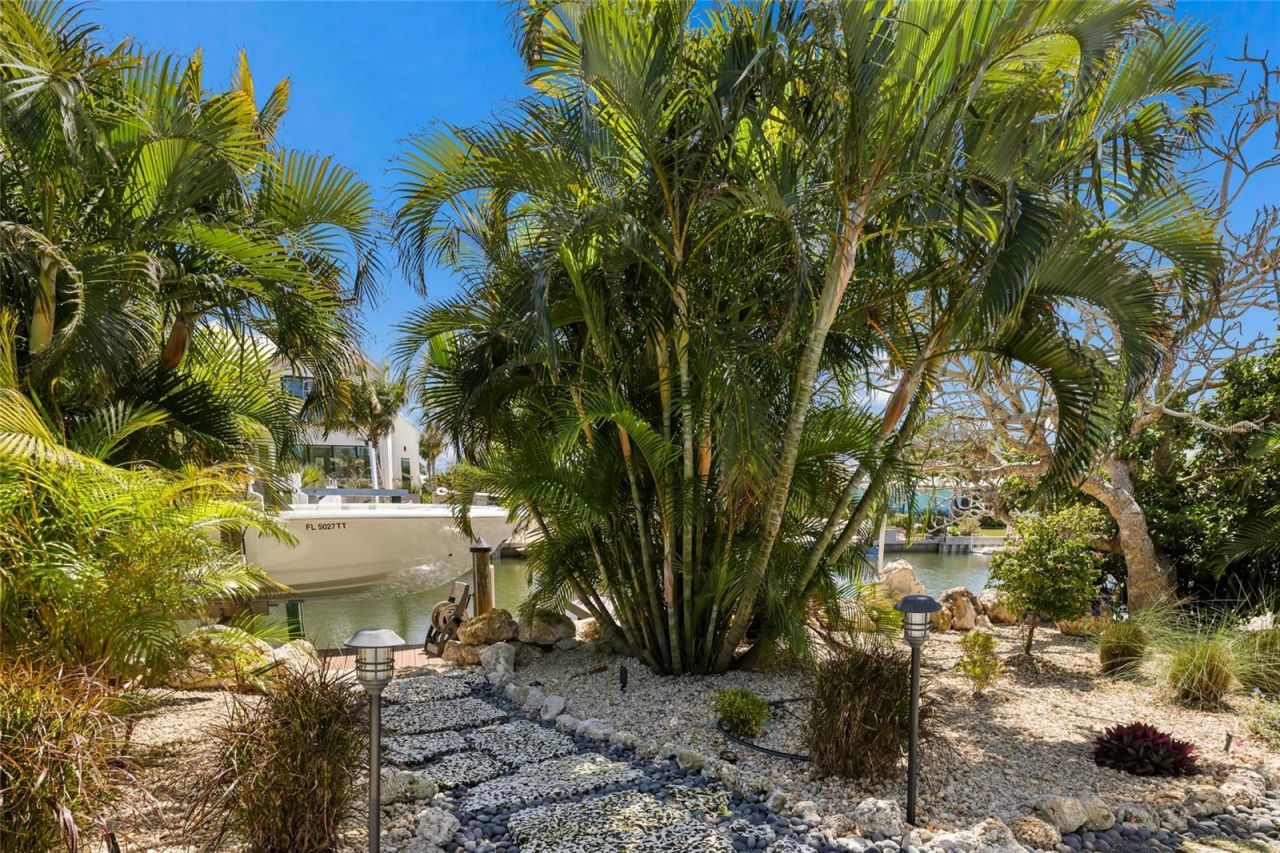 517 70th Street, Holmes Beach, FL 34217 Photo