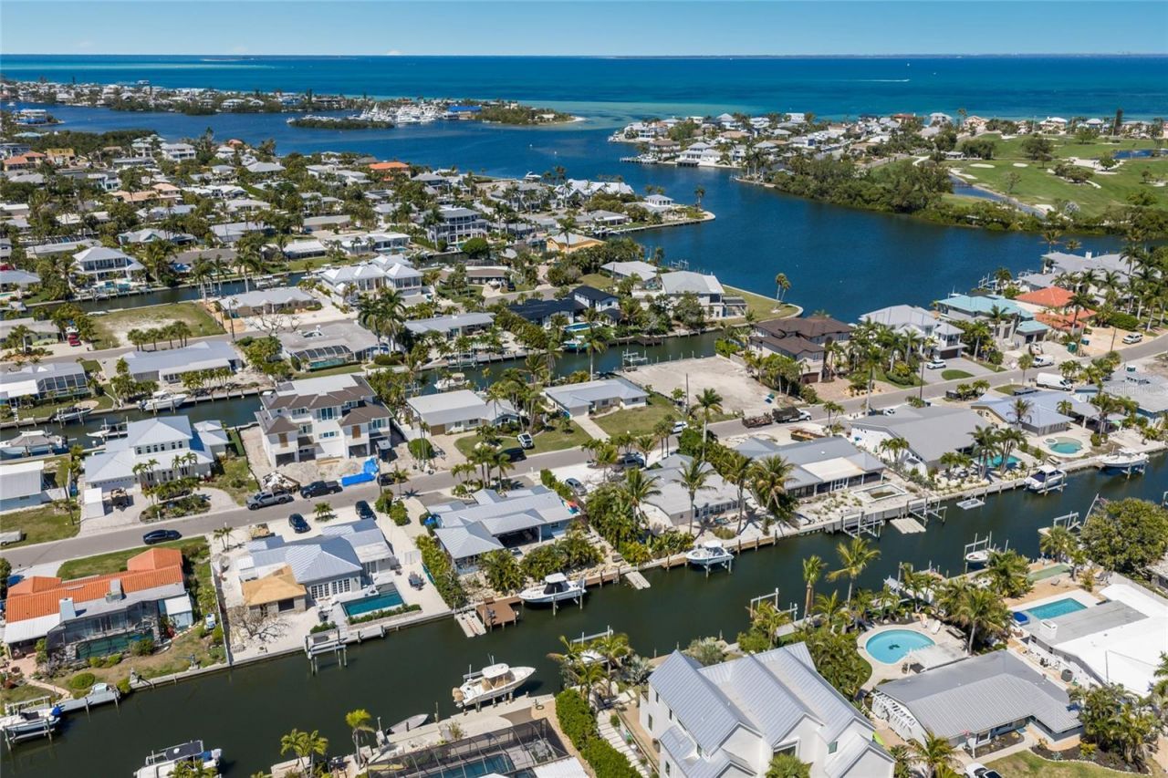 517 70th Street, Holmes Beach, FL 34217 Photo