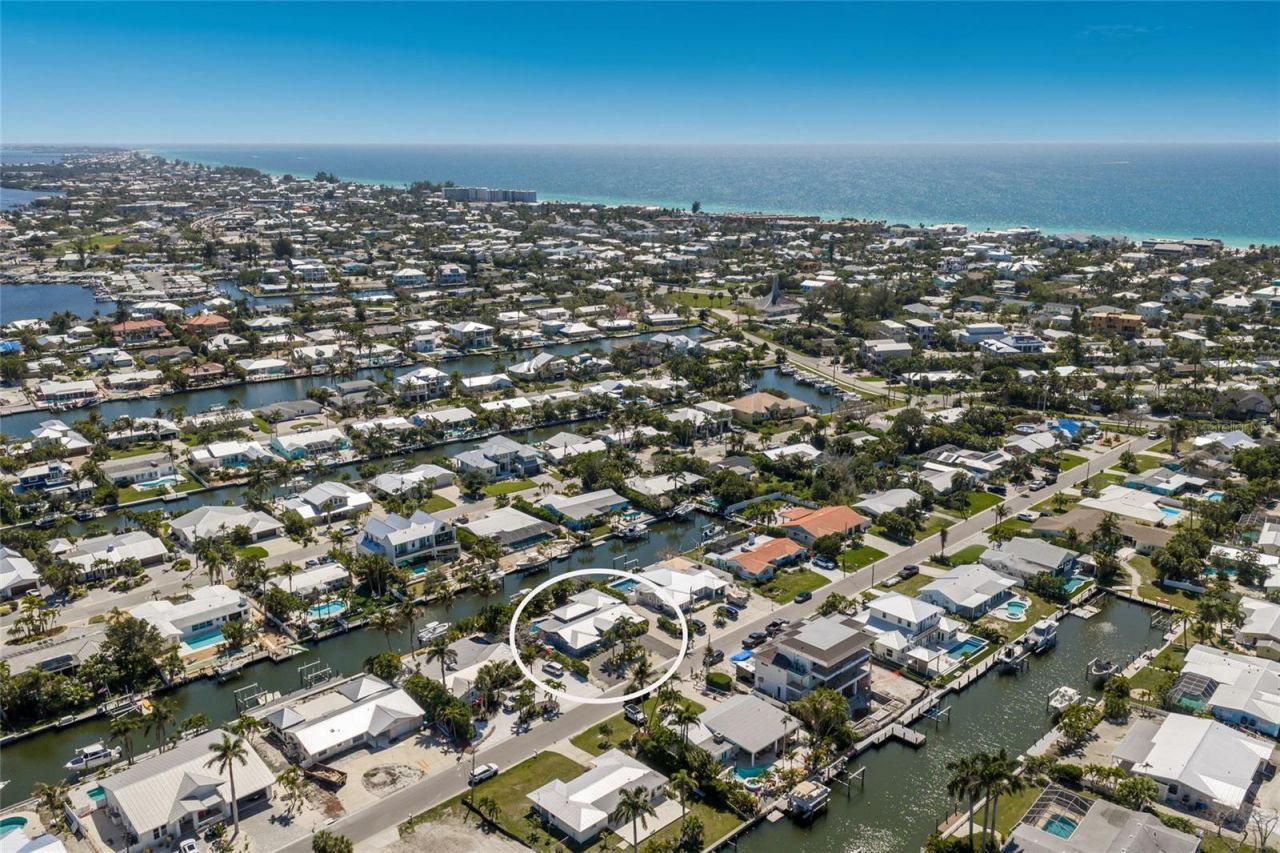 517 70th Street, Holmes Beach, FL 34217 Photo