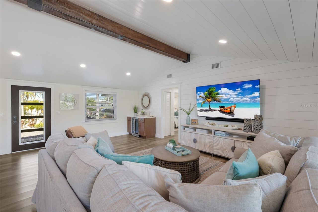 517 70th Street, Holmes Beach, FL 34217 Photo