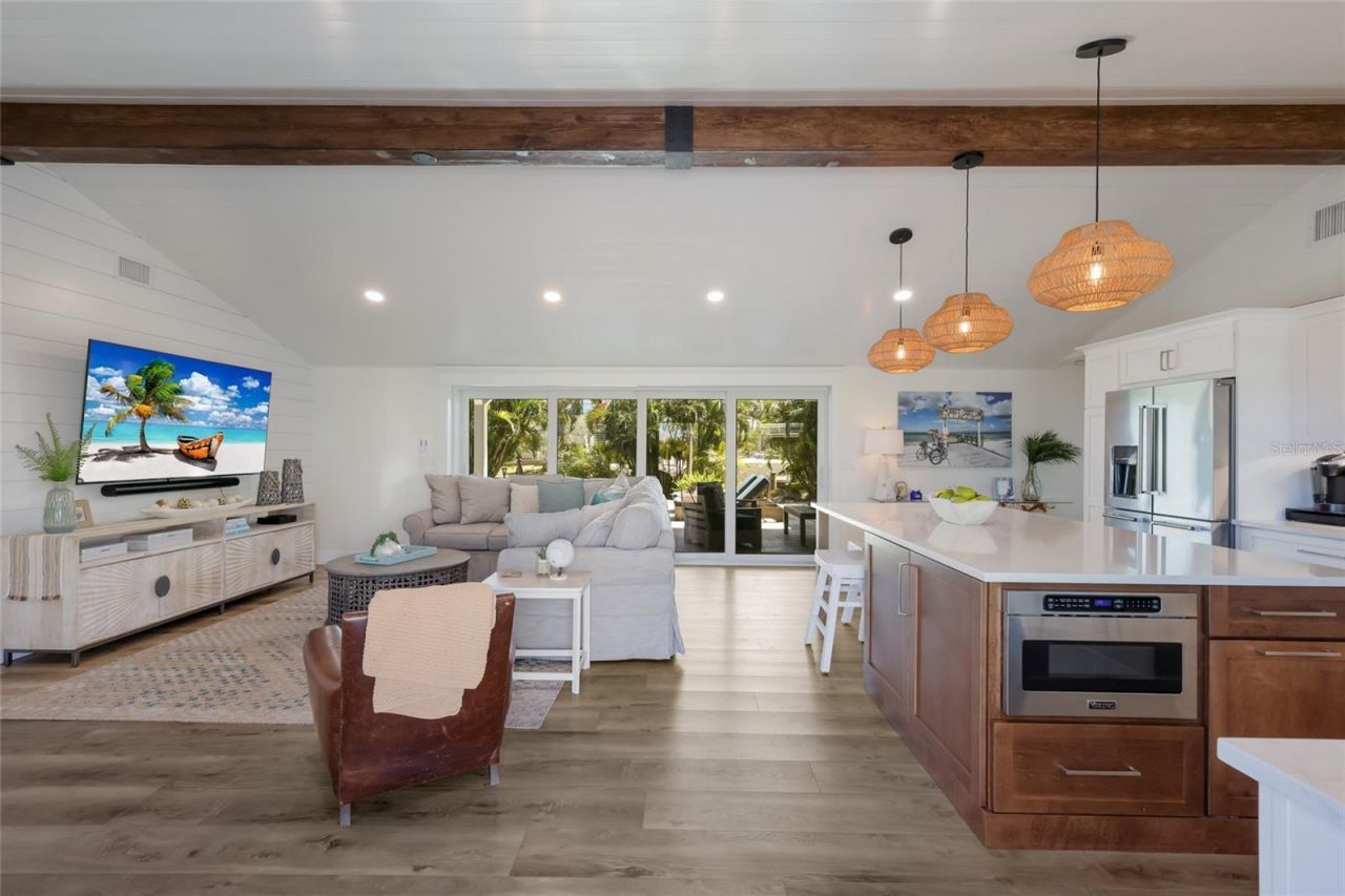 517 70th Street, Holmes Beach, FL 34217 Photo