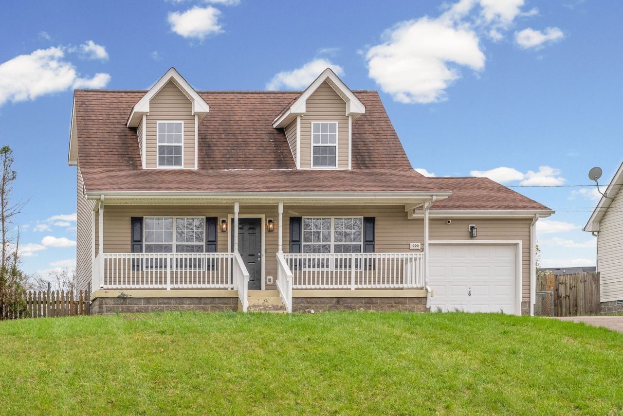 220 Senator Dr, Clarksville, TN 37042 Main Photo