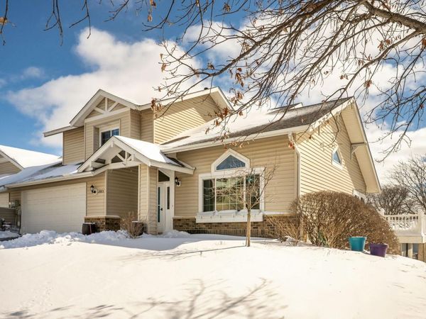 2885 Devonshire Place, Woodbury, MN 55125