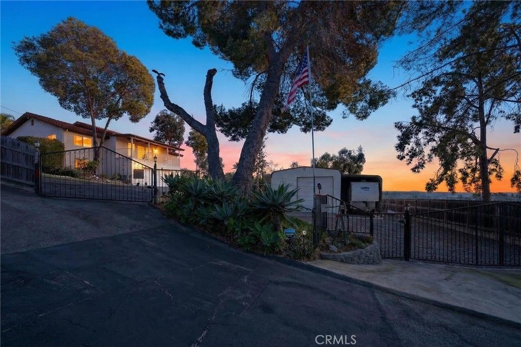 1528 York Drive, Vista, CA 92084 Main Photo