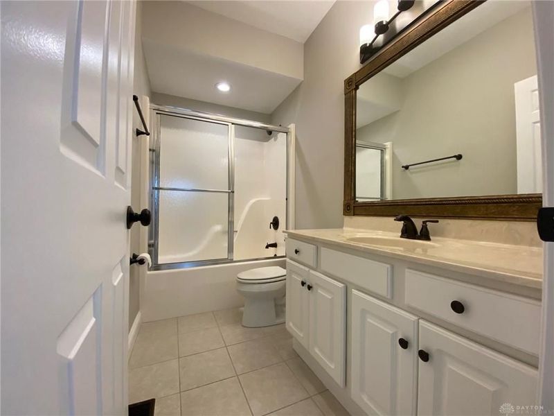 5665 Stone Lake Drive, Dayton, OH 45429 Photo 12