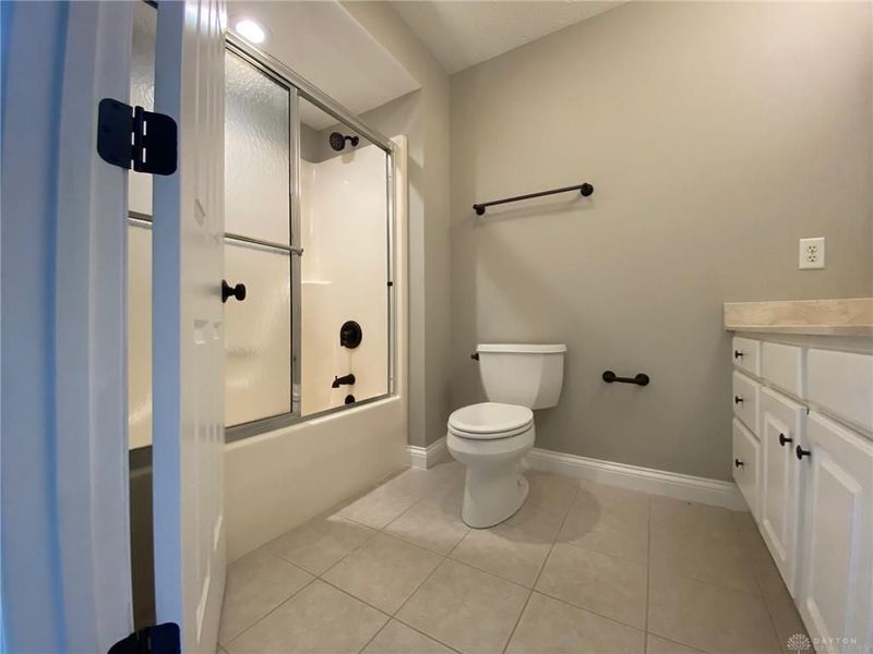5665 Stone Lake Drive, Dayton, OH 45429 Photo 14