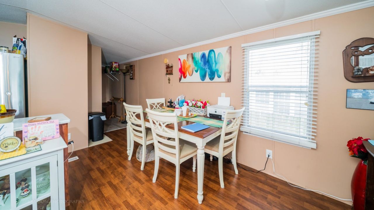 1701 Crystal Lake Dr. Photo 17