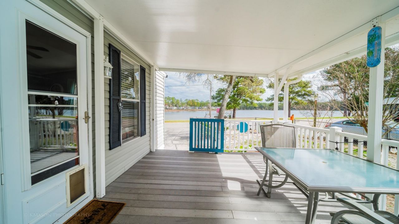 1701 Crystal Lake Dr. Photo 6