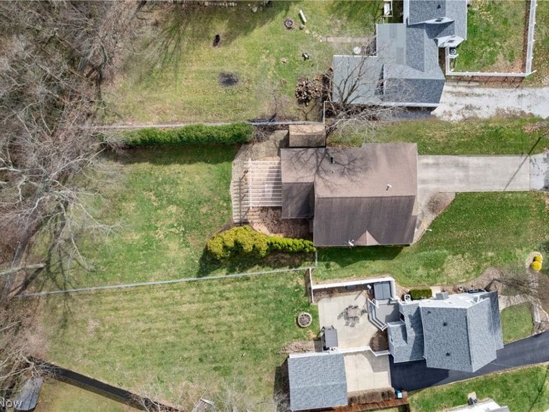 2813 N Bender Avenue, Akron, OH 44319 Photo 2