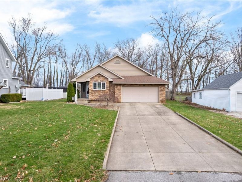 2813 N Bender Avenue, Akron, OH 44319 Photo 32