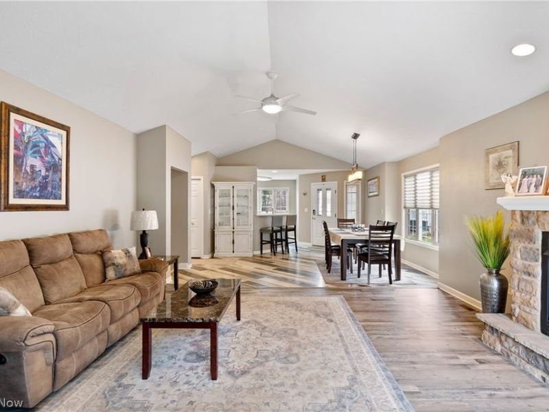 2813 N Bender Avenue, Akron, OH 44319 Photo 4