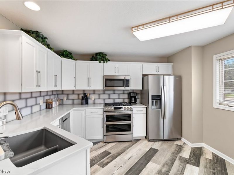 2813 N Bender Avenue, Akron, OH 44319 Photo 8