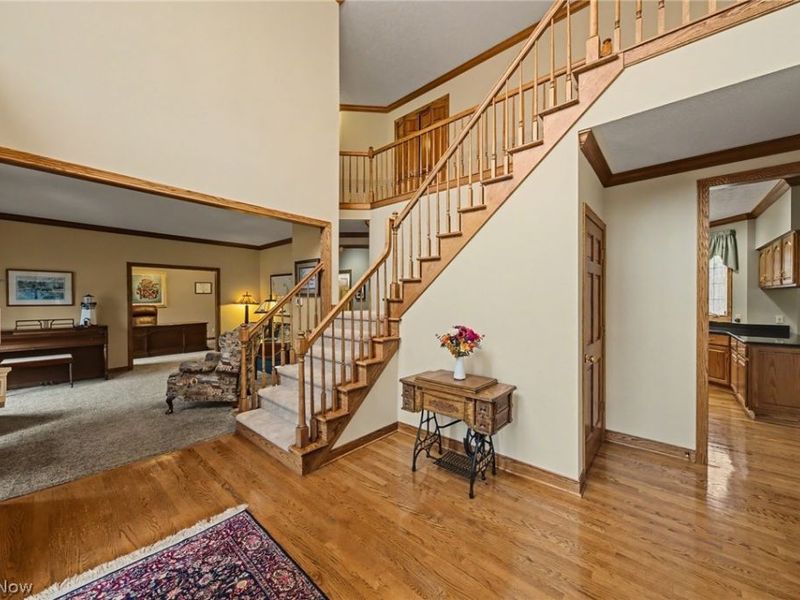 7525 Berks Way, Hudson, OH 44236 Photo 2