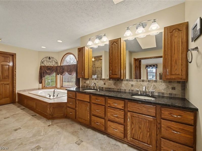 7525 Berks Way, Hudson, OH 44236 Photo 25