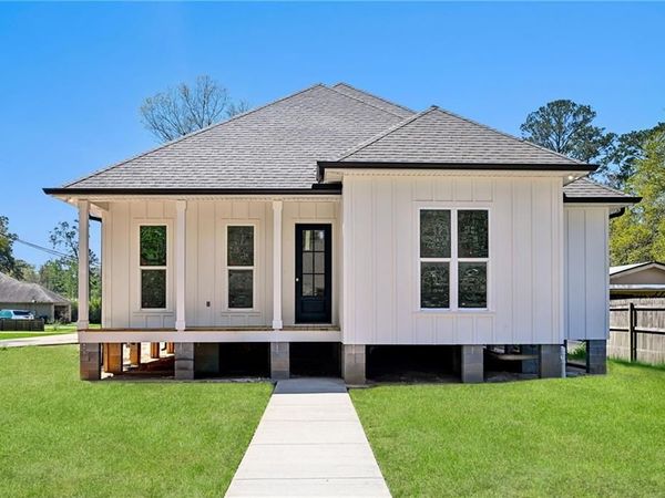 1804 DESTIN Street , Mandeville, LA 70448