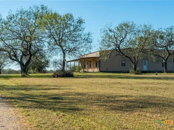 813 Pleasant Acres Drive, Seguin, TX 78155