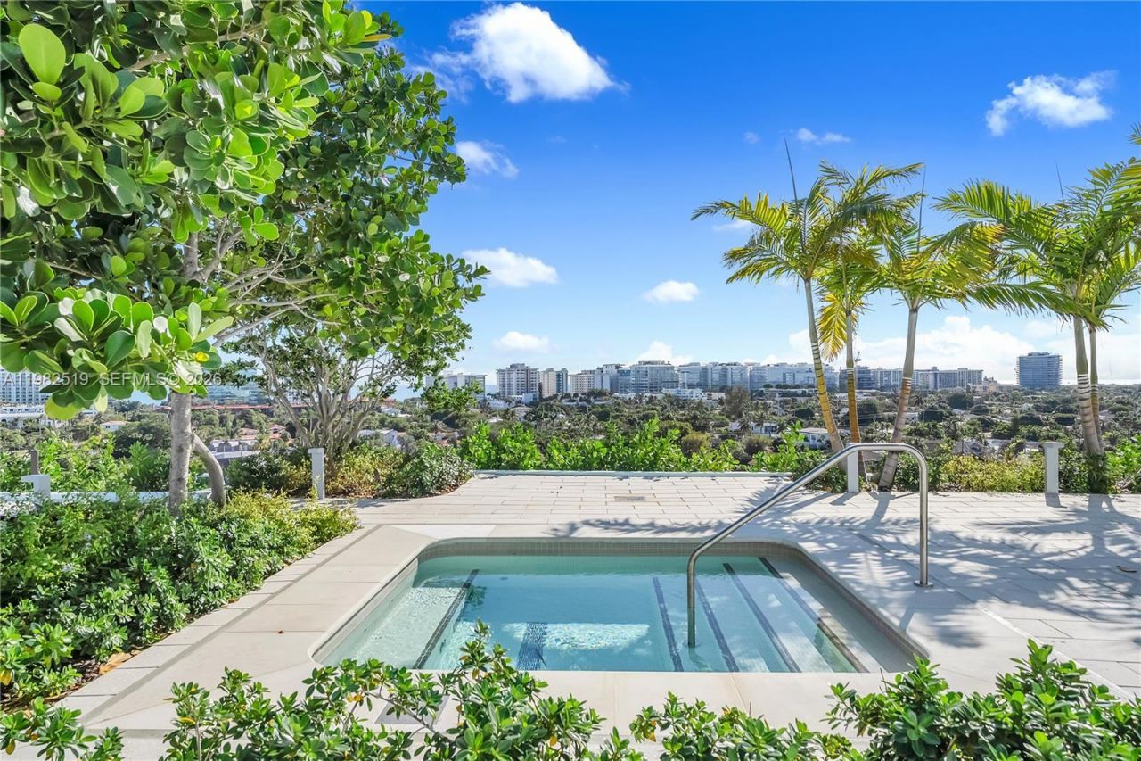 9201 E Bay Harbor Dr , Unit 804, Bay Harbor Islands, FL 33154 Photo