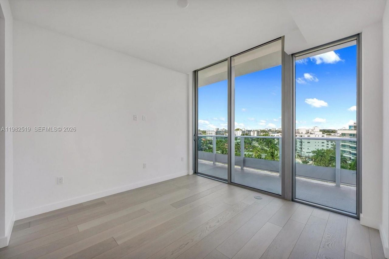 9201 E Bay Harbor Dr , Unit 804, Bay Harbor Islands, FL 33154 Photo