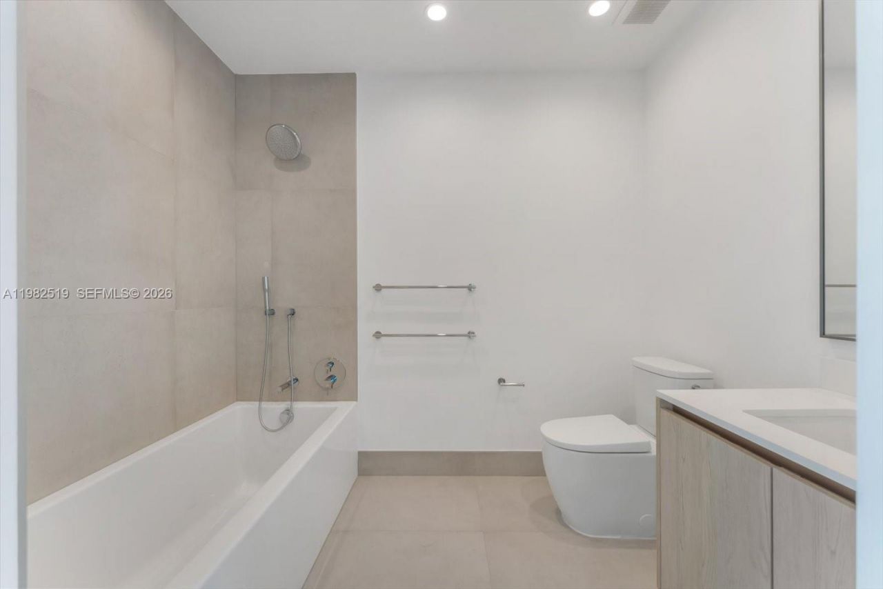 9201 E Bay Harbor Dr , Unit 804, Bay Harbor Islands, FL 33154 Photo