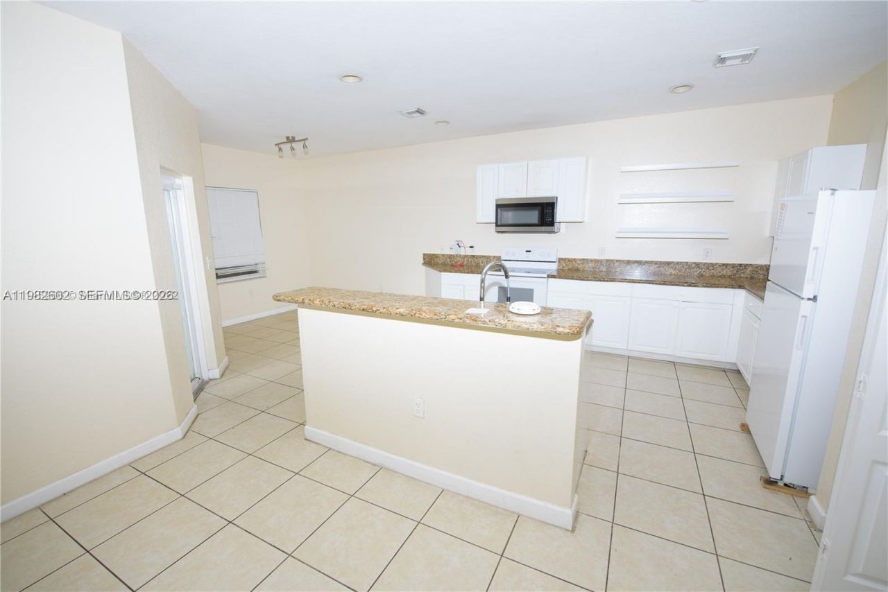 174 NE 32nd Ter , Homestead, FL 33033 Photo