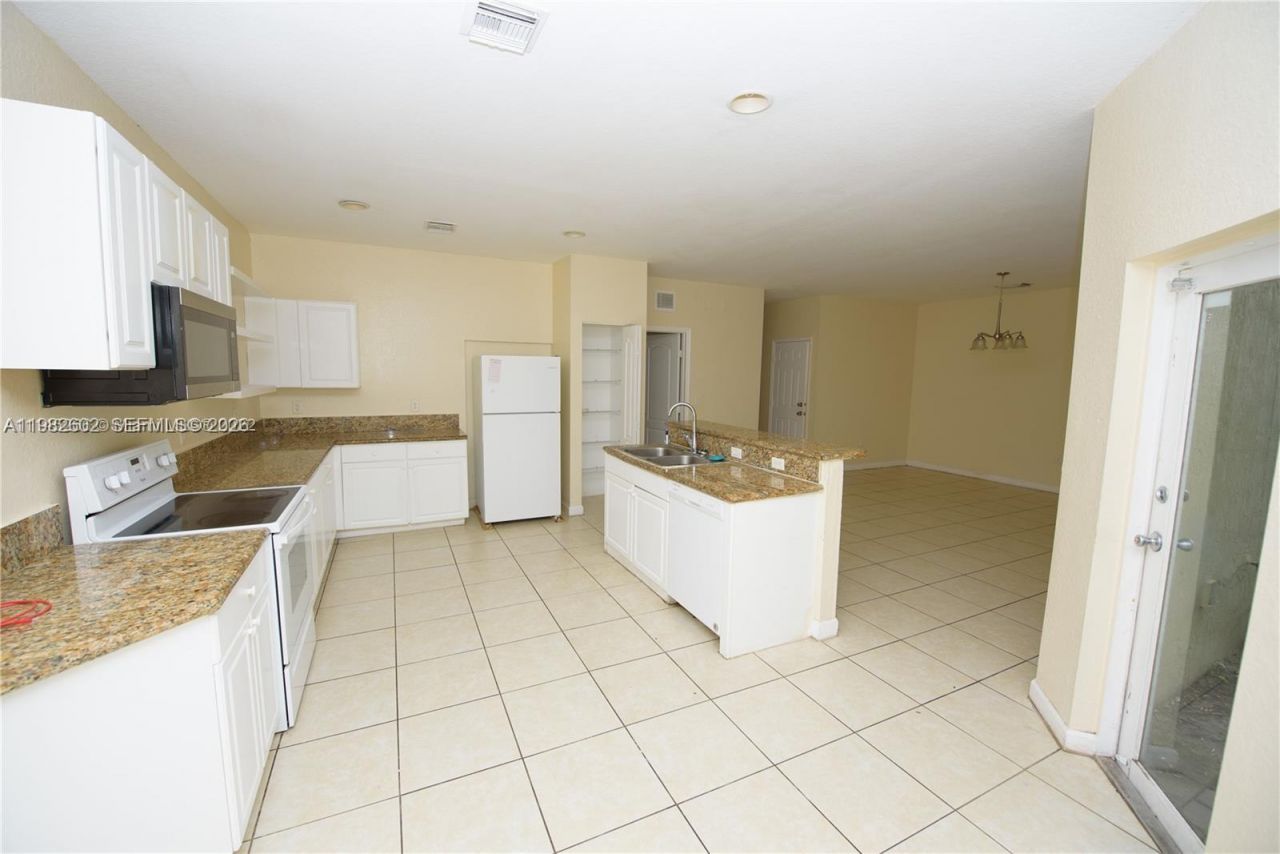174 NE 32nd Ter , Homestead, FL 33033 Photo