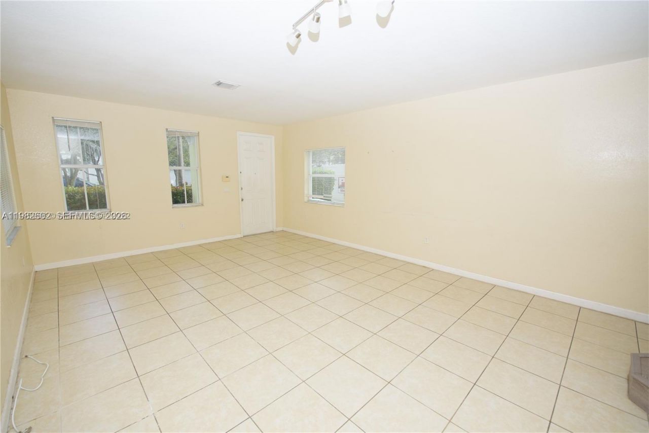 174 NE 32nd Ter , Homestead, FL 33033 Photo
