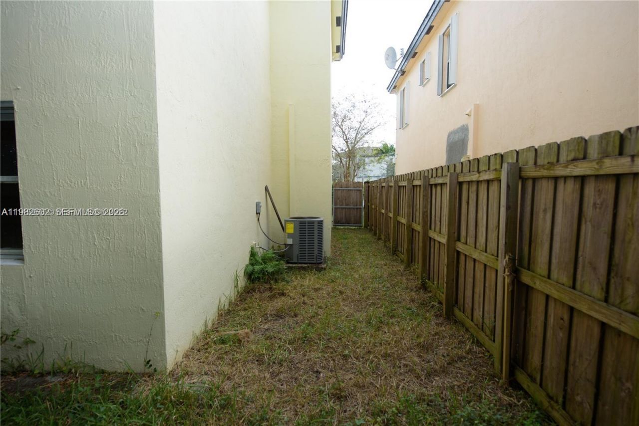 174 NE 32nd Ter , Homestead, FL 33033 Photo