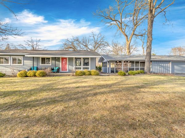 1246 Pinewood Drive, Crystal Lake, IL 60014