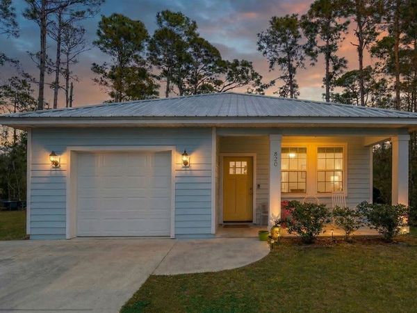 820 N Saint Johns St, St Augustine, FL 32084