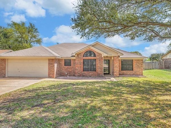 233 Thompson Circle, Lorena, TX 76655