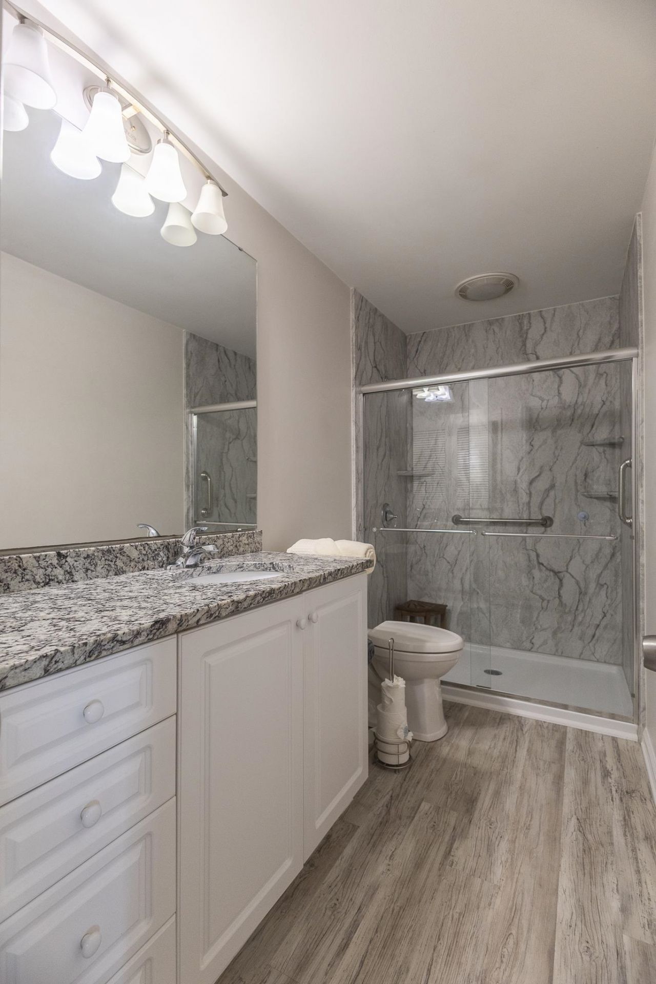 177 Club Circle Photo 13