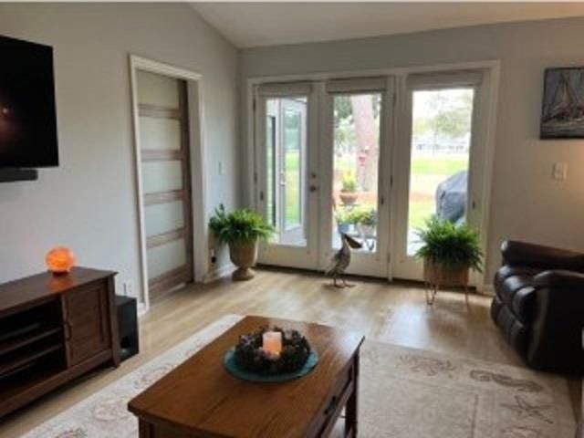 177 Club Circle Photo 15