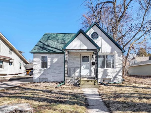 405 2ND STREET, Neenah, WI 54956